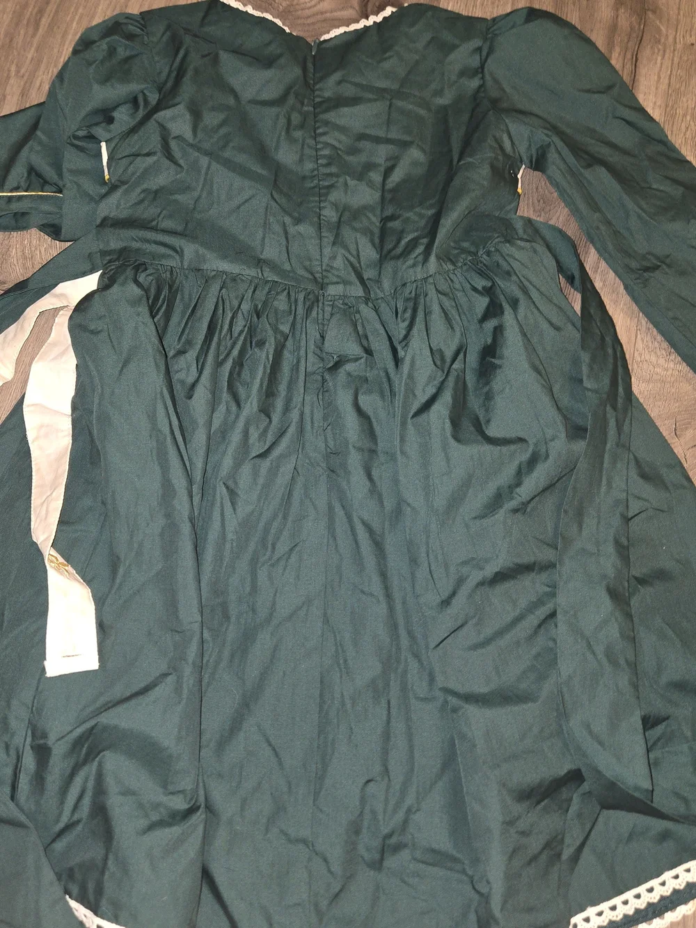Evies Closet classic dark